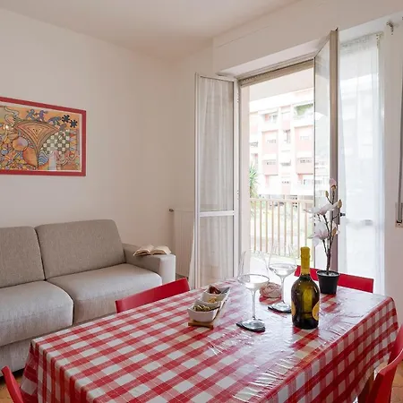 Near The Sea - Wifi And Parking Apartamento