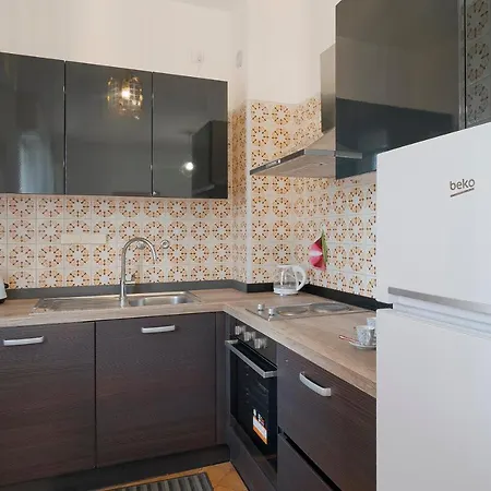 Appartamento Near The Sea - Wifi And Parking *