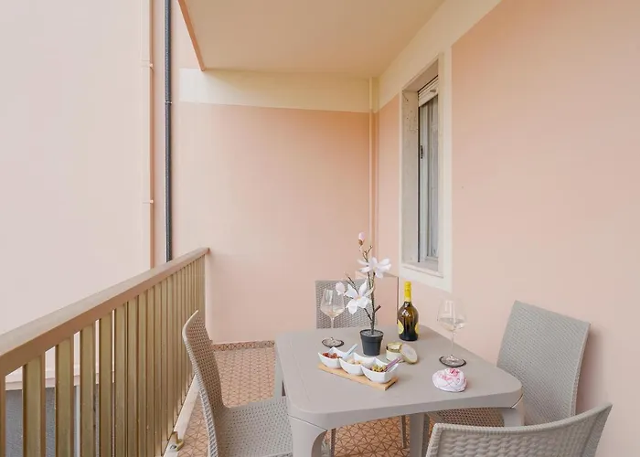 Near The Sea - Wifi And Parking Apartamento *