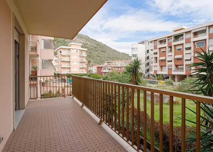 Near The Sea - Wifi And Parking Apartamento